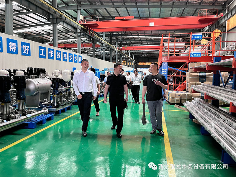 新晃縣城市管理和綜合執法局與懷化銀龍水務有限公司領導一行